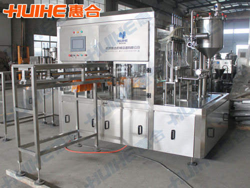 5型自立袋灌裝機成品圖